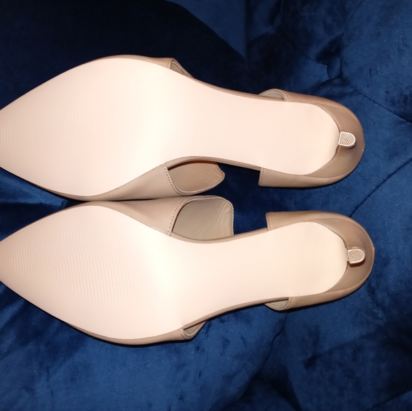 Stilettos - Picture 5 of 9